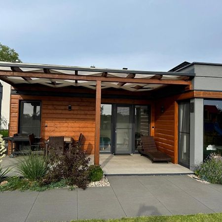 Cisza Bungalows Village / Blisko Natury Nowecin Exterior photo